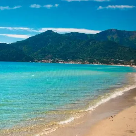 Sea Whisper , Golden