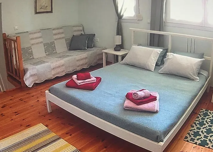 Sea Whisper , Golden Apartament