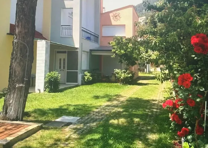 Sea Whisper , Golden Apartament