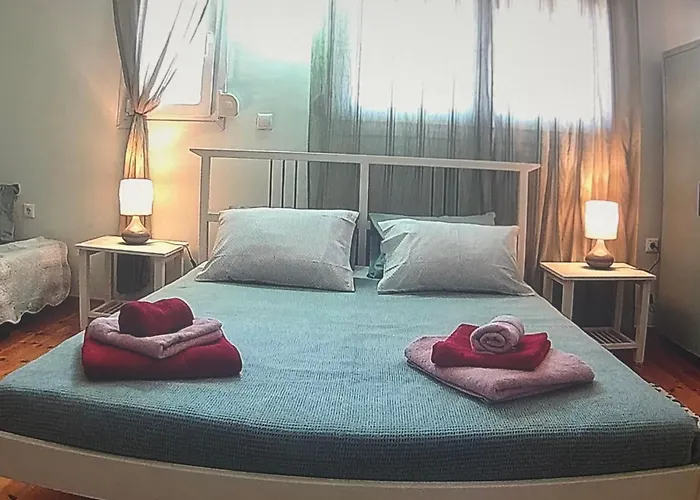 Sea Whisper , Golden Apartament